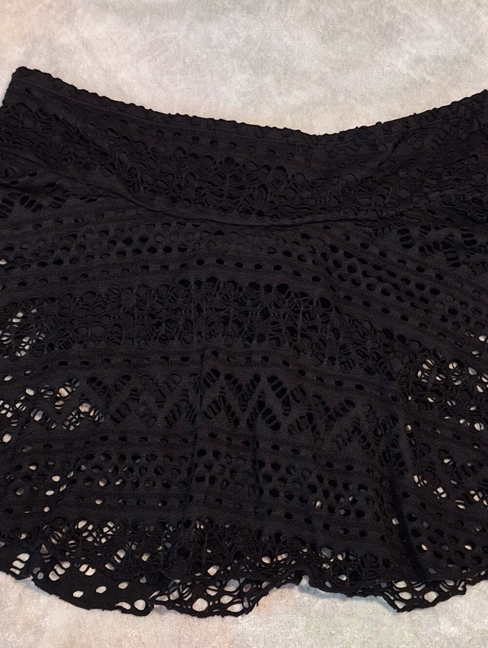 Black Crochet Swim Skirt/Bikini bottom with a flirty flare at the hem, size L - Picture 3 of 10